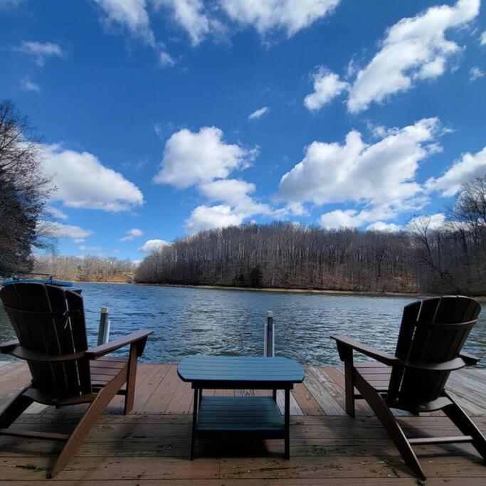 Lakeside Haven Dock/Slip Fire Pit Game Room Kayaks Winchester Buitenkant foto